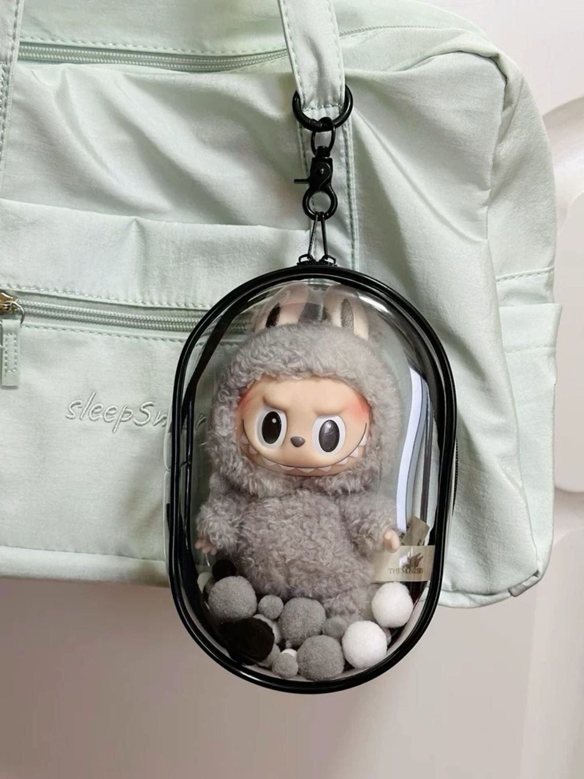 Estuche Acrílico Transparente Para Figuras Labubu - Protector Antipolvo Y Antirayar, Con Cadena Metálica, Ideal Para Coleccionistas Estuche Acrílico Transparente Para Figuras Labubu - Protector Antipolvo Y Antirayar, Con Cadena Metálica, Ideal Para Coleccionistas