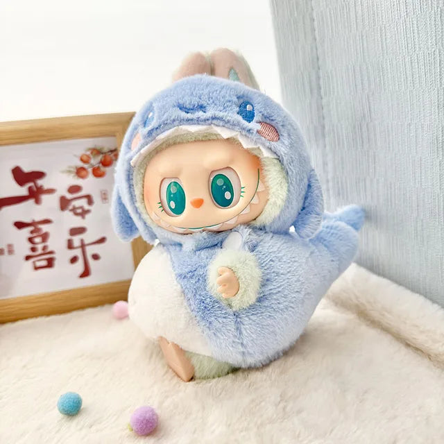 Traje de tiburon celeste para labubu 💦