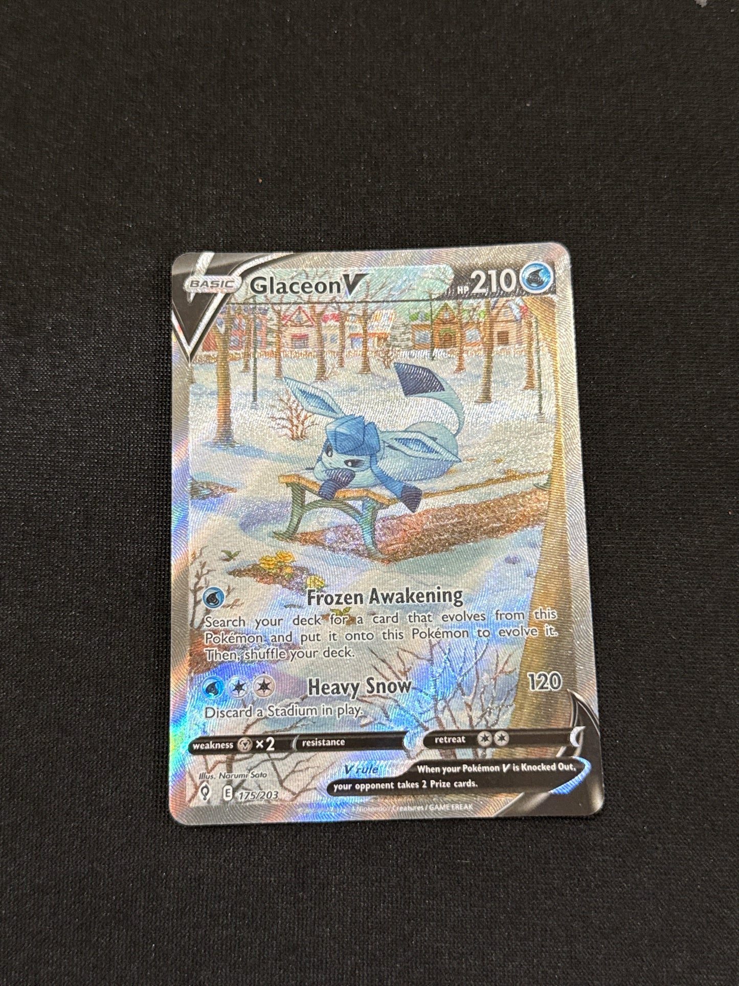 Glaceon V (Alternate Full Art) - SWSH07: Evolving Skies (SWSH07)LP