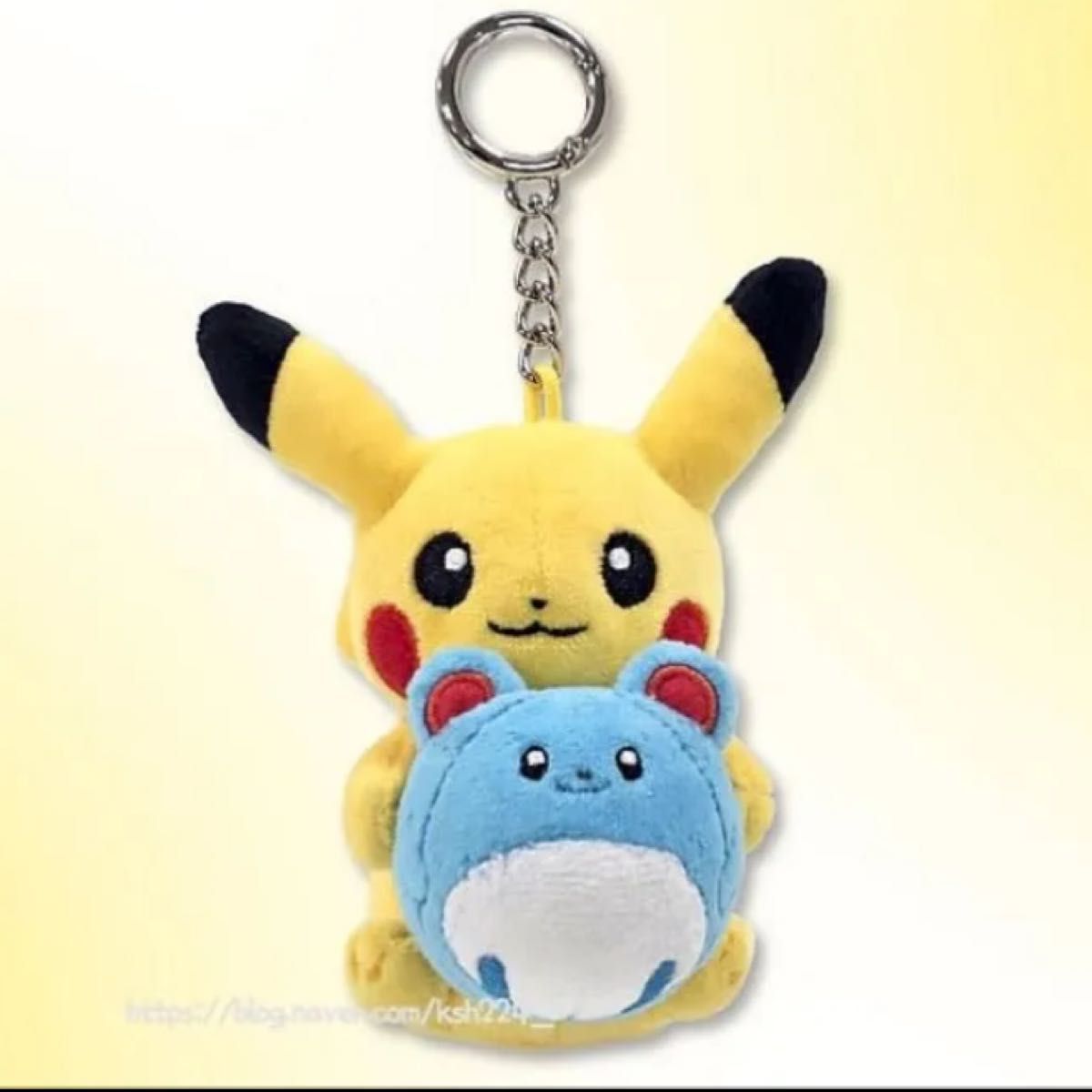 Llavero Pikachu con balón de Marill edición exclusiva de con Olive Young