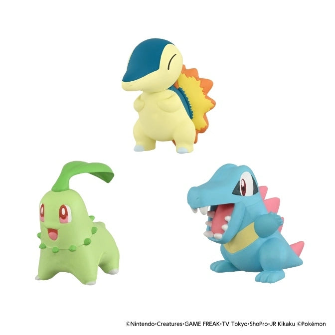 Set de figuras Moncolle First Partner Pokémon Set (Región de Johto) de Tommy Takara de chikorita, cyndaquil y Totodile