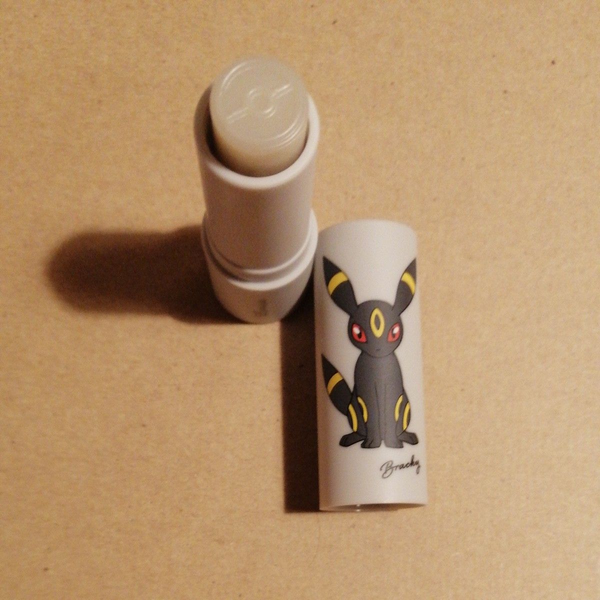 Lip cream de Umbreon Pokemon center